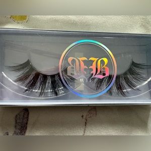 Baddie B lashes - Snob